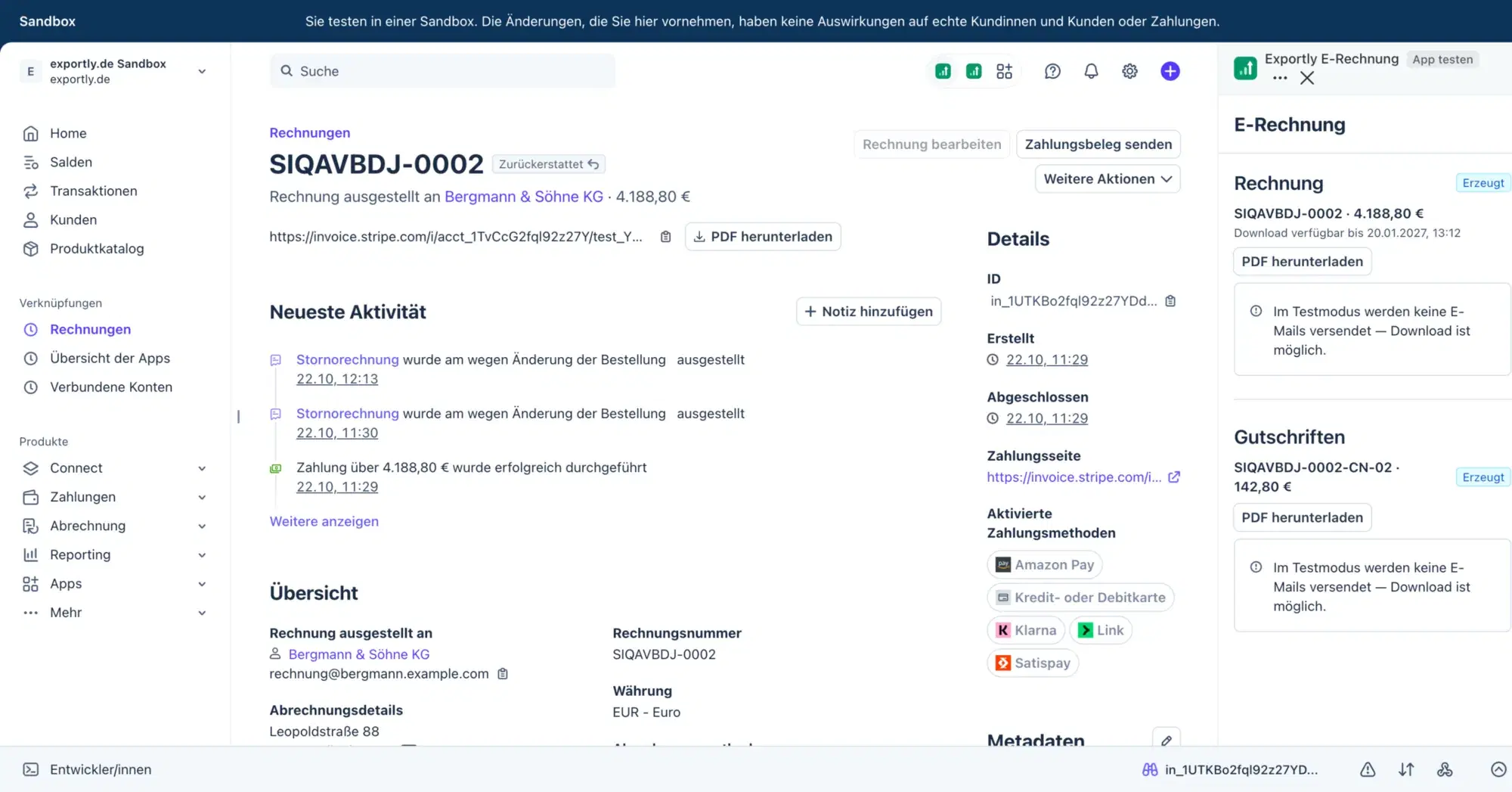 Stripe-Dashboard mit geöffneter Rechnung SIQAVBDJ-0002 und der Seitenleiste „E-Rechnung“: Rechnung und Gutschrift mit Status „Erzeugt“ und PDF-Download